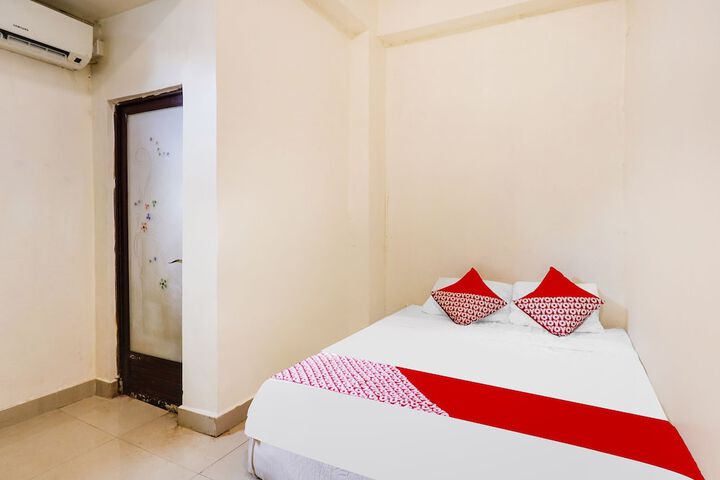 Room 16 of 25