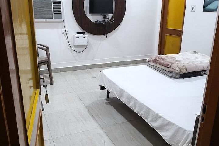 Room 16 of 39