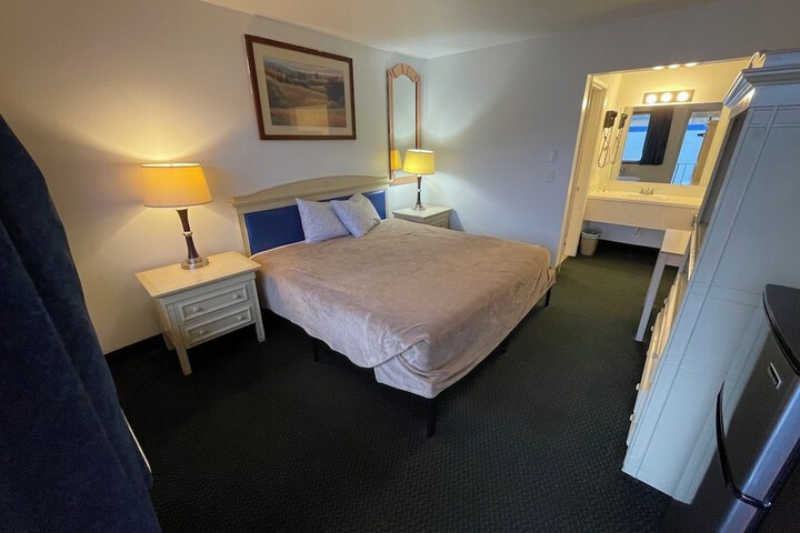 Room 3 of 7