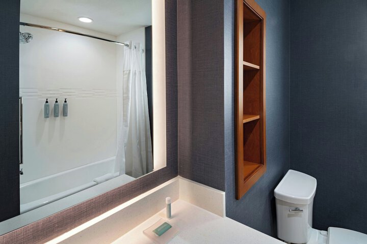 Room 13 of 24