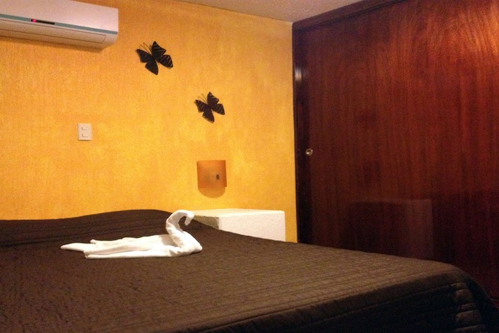 Room 10 of 31