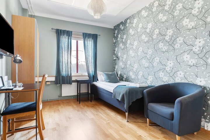 Room 52 of 82