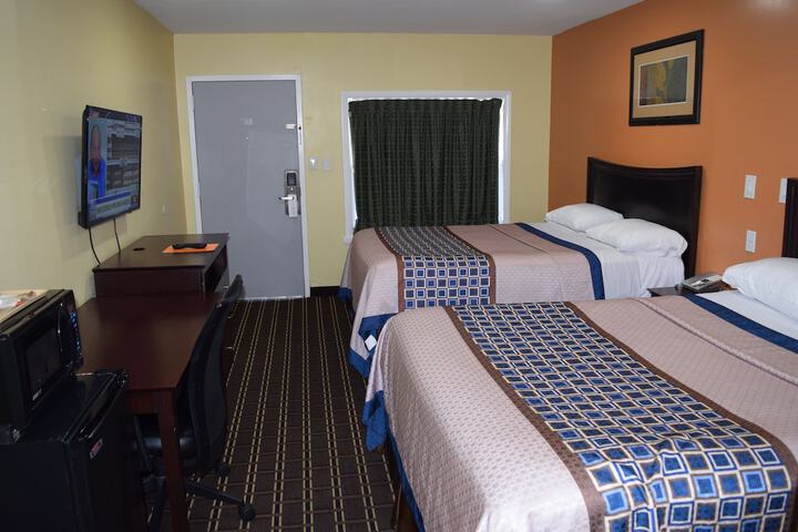 1 Queen Bed (11 of 55)