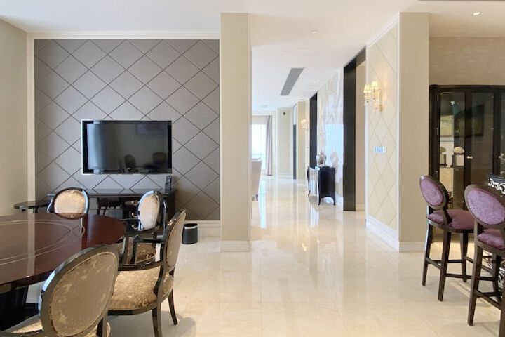 Room 15 of 140