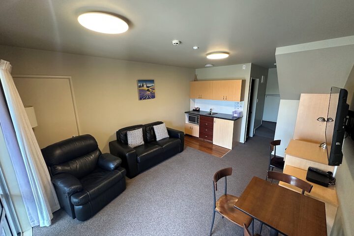 Room 22 of 38