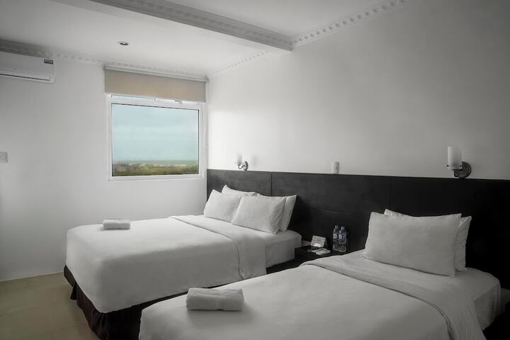 Room 8 of 30