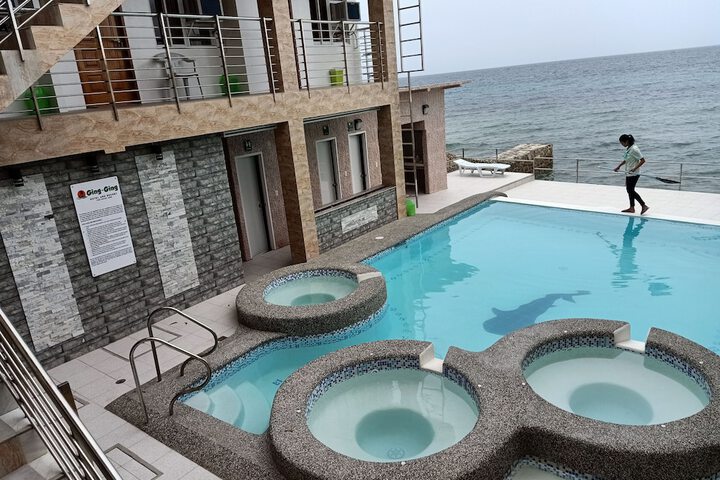 Pool 81 of 118