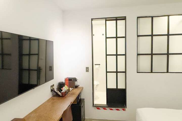Room 28 of 109