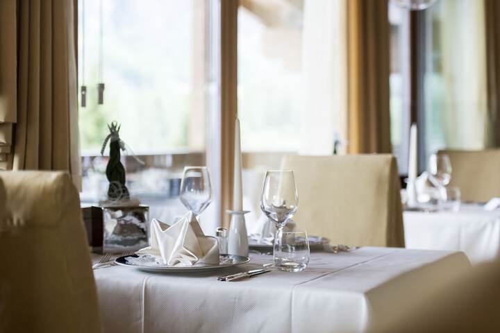 Dining 68 of 91