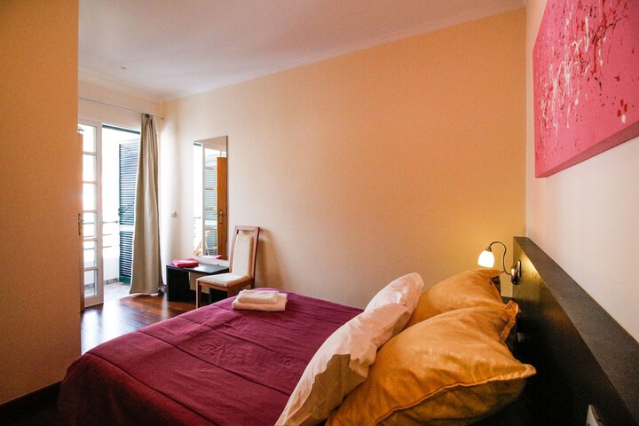 Room 7 of 73