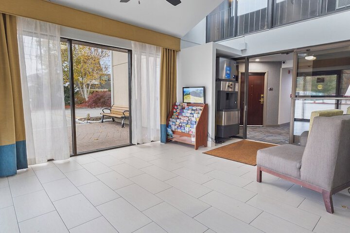 Lobby Entry