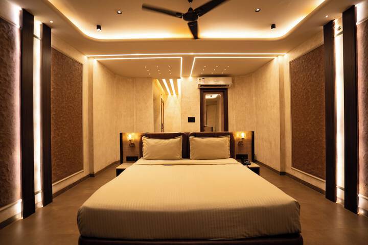 Room 25 of 48