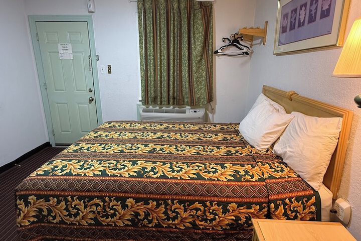 Room 14 of 42
