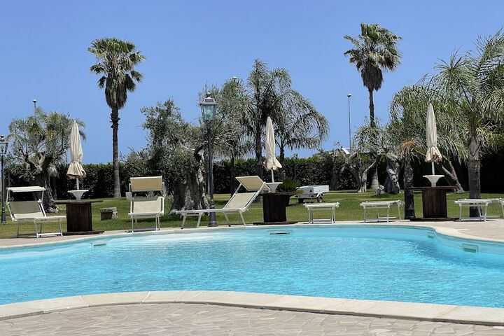 Pool 183 of 247
