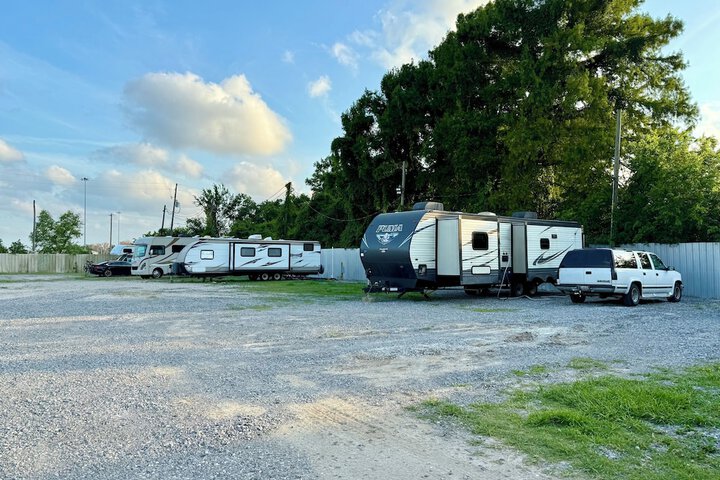 Property Grounds 19 of 22