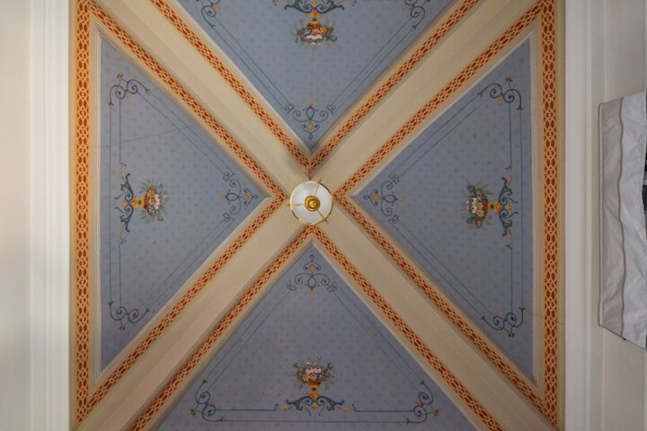 Room 45 of 91