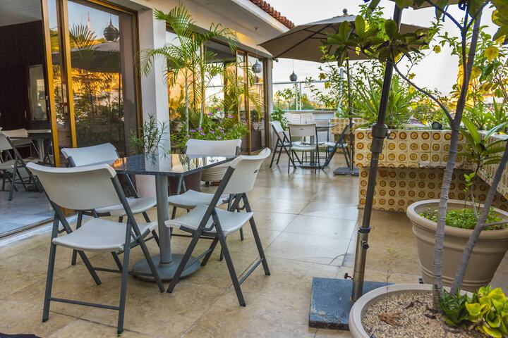 Breakfast area