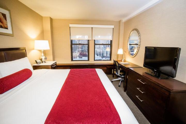 Standard | King Bed (12 of 18)