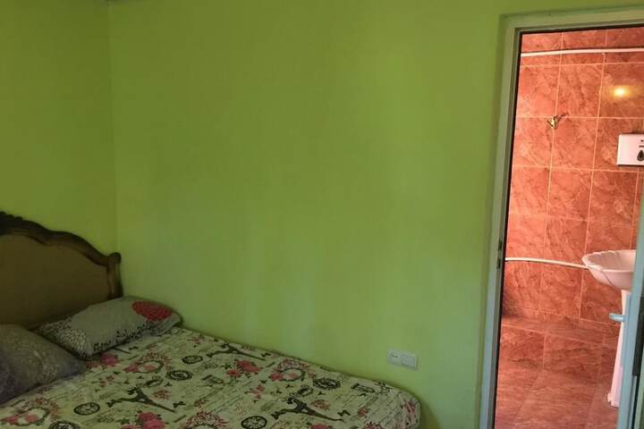 Room 9 of 25