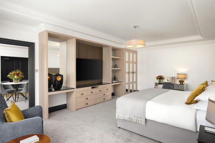 Room 51 of 178