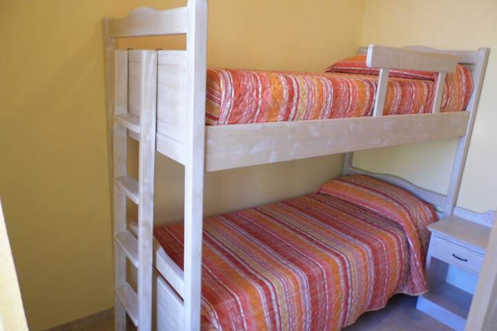 Room 15 of 160