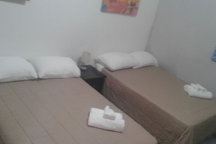Room 4 of 18
