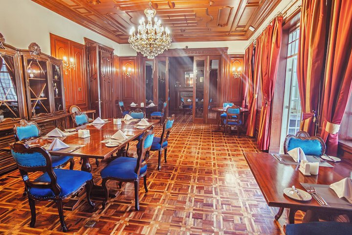 Room 26 of 65