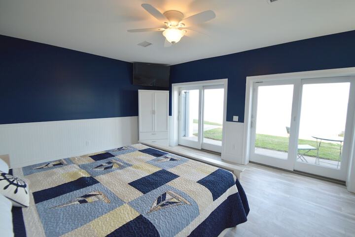 Room 9 of 42