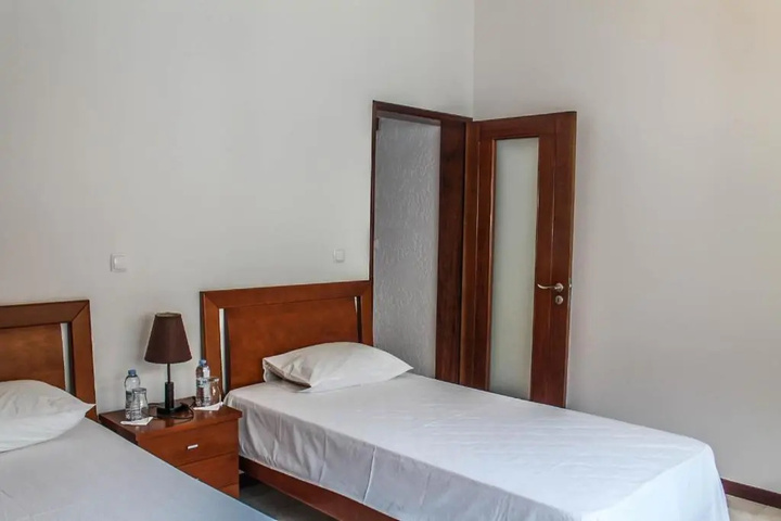 Room 5 of 20