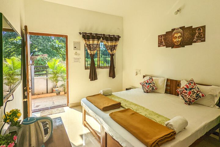 Room 15 of 27