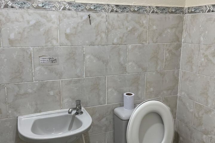 Room 54 of 68