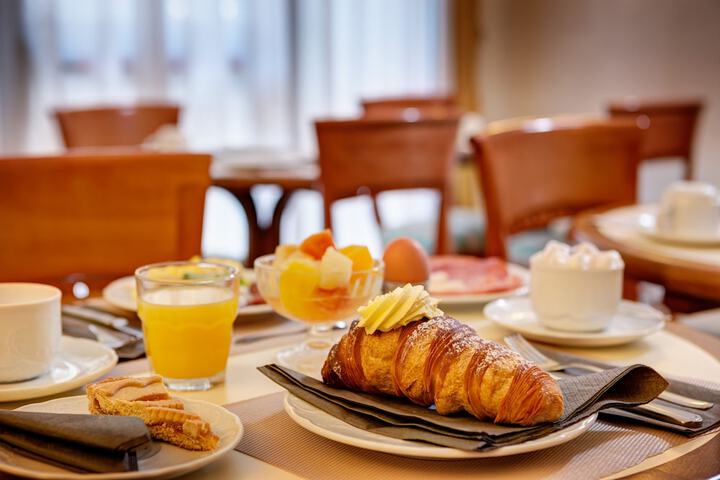 Breakfast/Coffee Service 59 of 70