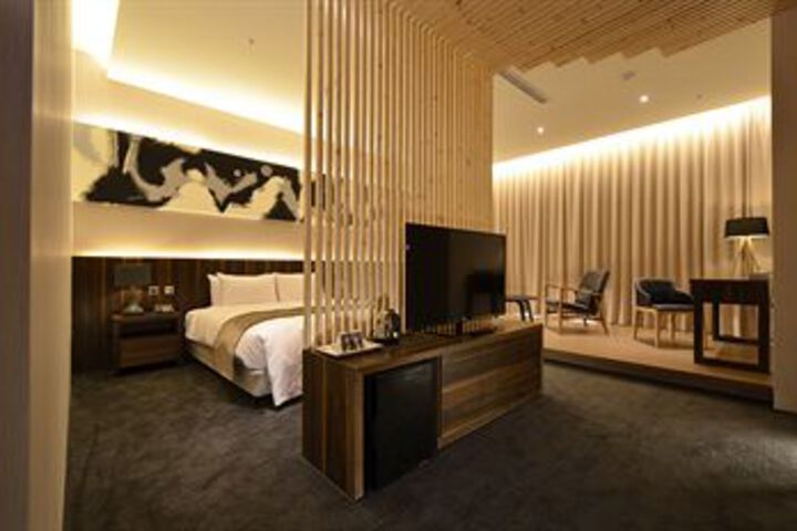 Room 28 of 72