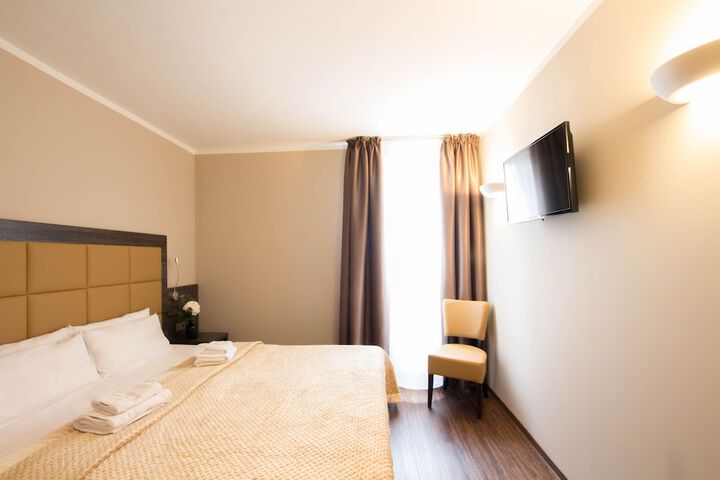 Room 35 of 44