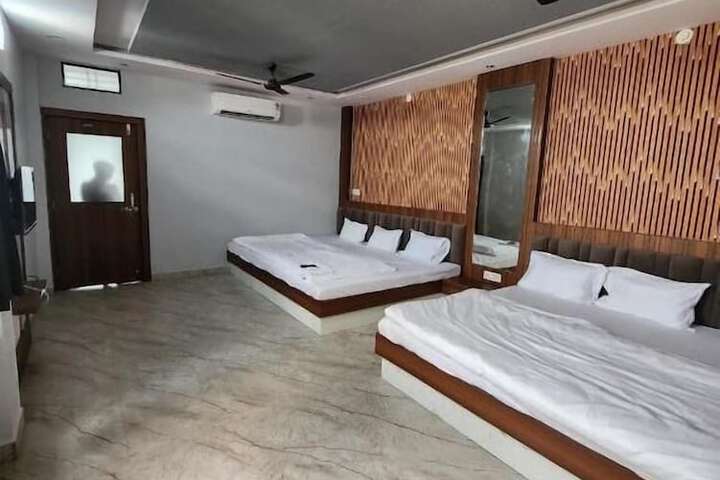 Room 3 of 19