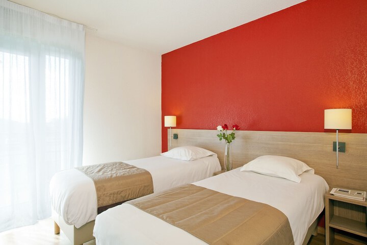 Room 5 of 25