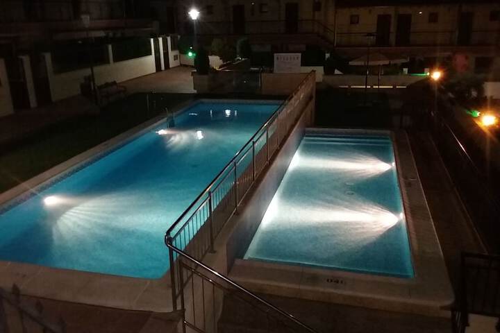 Pool 32 of 40