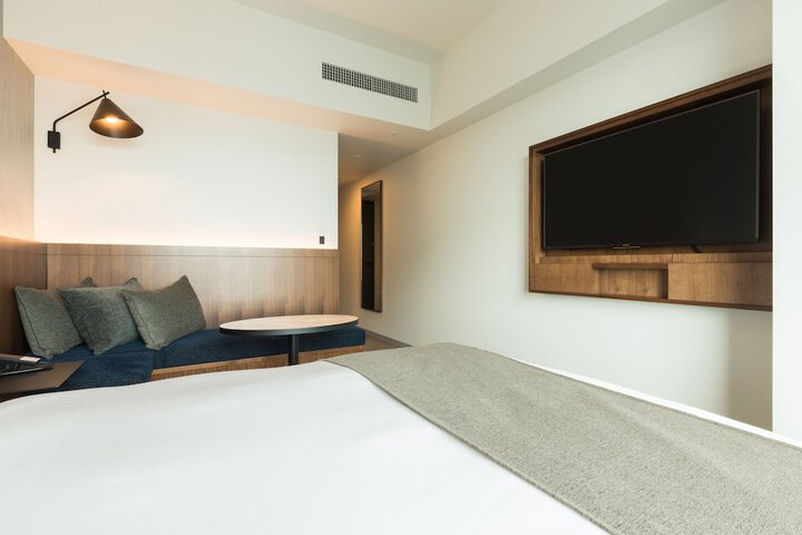 Room 8 of 72