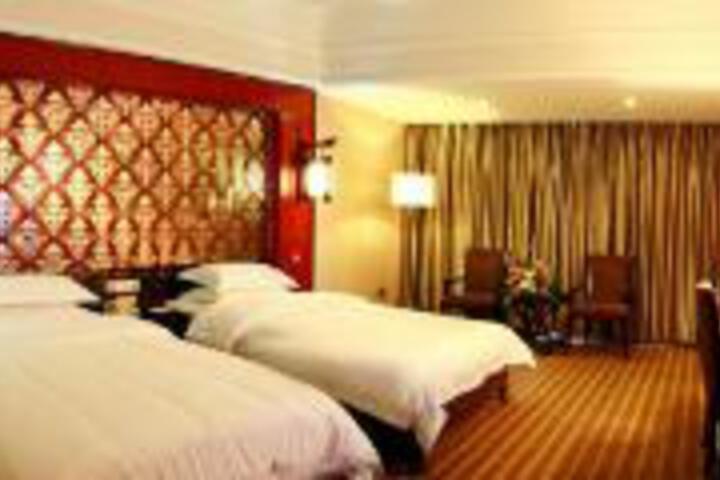 Room 17 of 18