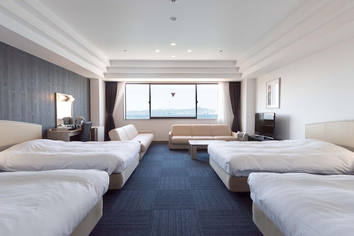 Room 7 of 173