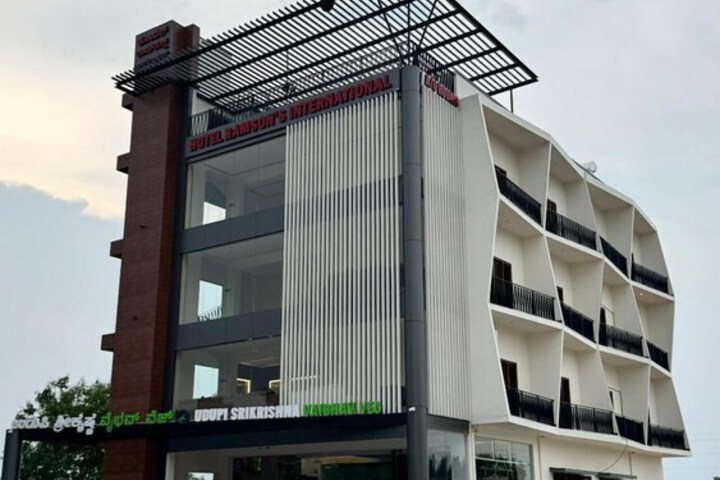 Hotel 8 of 9