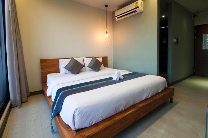 Room 14 of 60