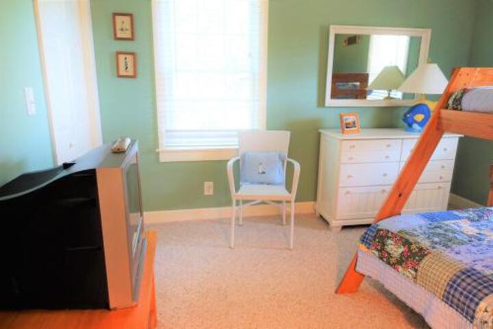 Photo 3
