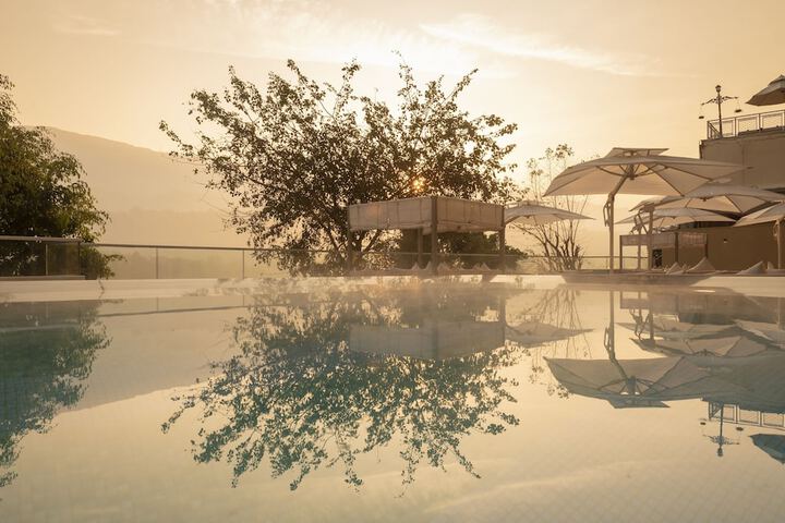 Pool 15 of 46