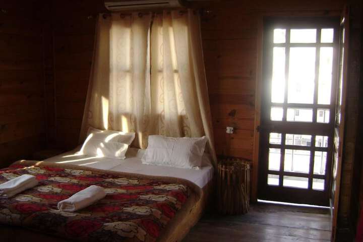 Room 8 of 29