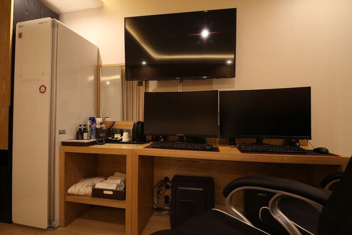 Room 66 of 110