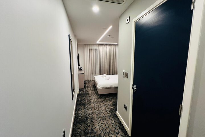 Hotel Interior 6 of 33