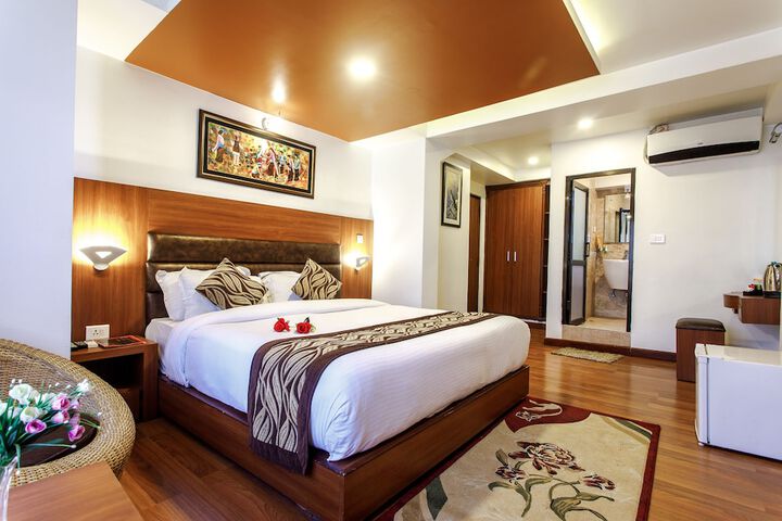 Room 32 of 87