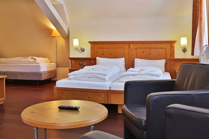 Room 3 of 19