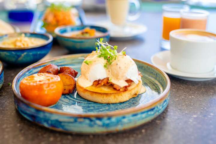 Breakfast/Coffee Service 80 of 115